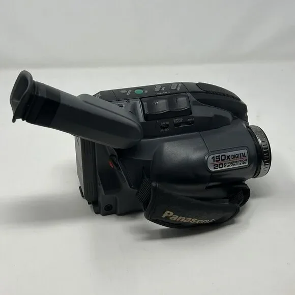 Panasonic PV-L501D Palmcorder Palmsight VHS-C Camcorder Video‎ Camera w/ Extras - Picture 4 of 16